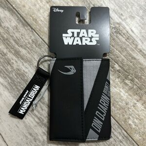 Bioworld Star Wars Din Djarin The Mandalorian Tri-fold Wallet with Keychain Clip